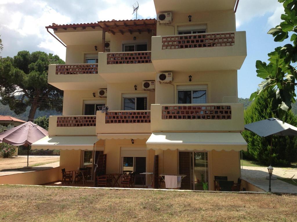 Elena Apartments Nikiti  Esterno foto