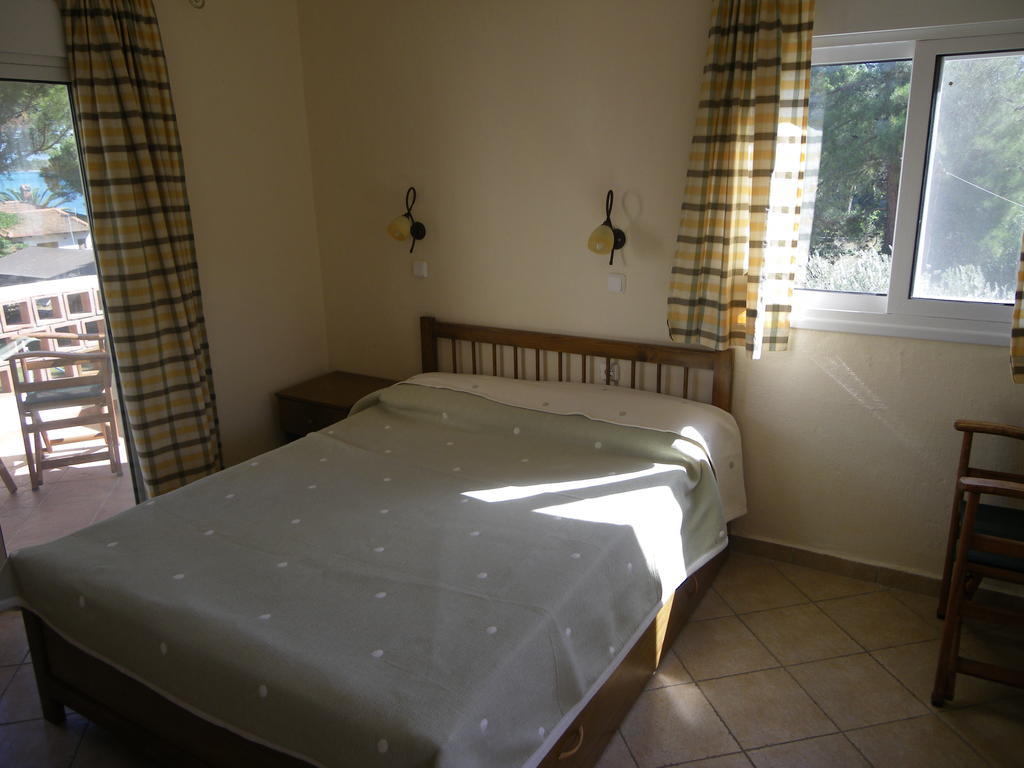 Elena Apartments Nikiti  Esterno foto